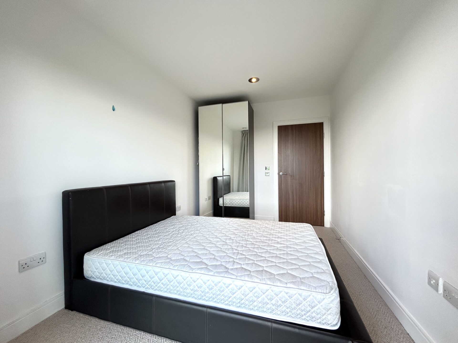 2nd bedroom 2