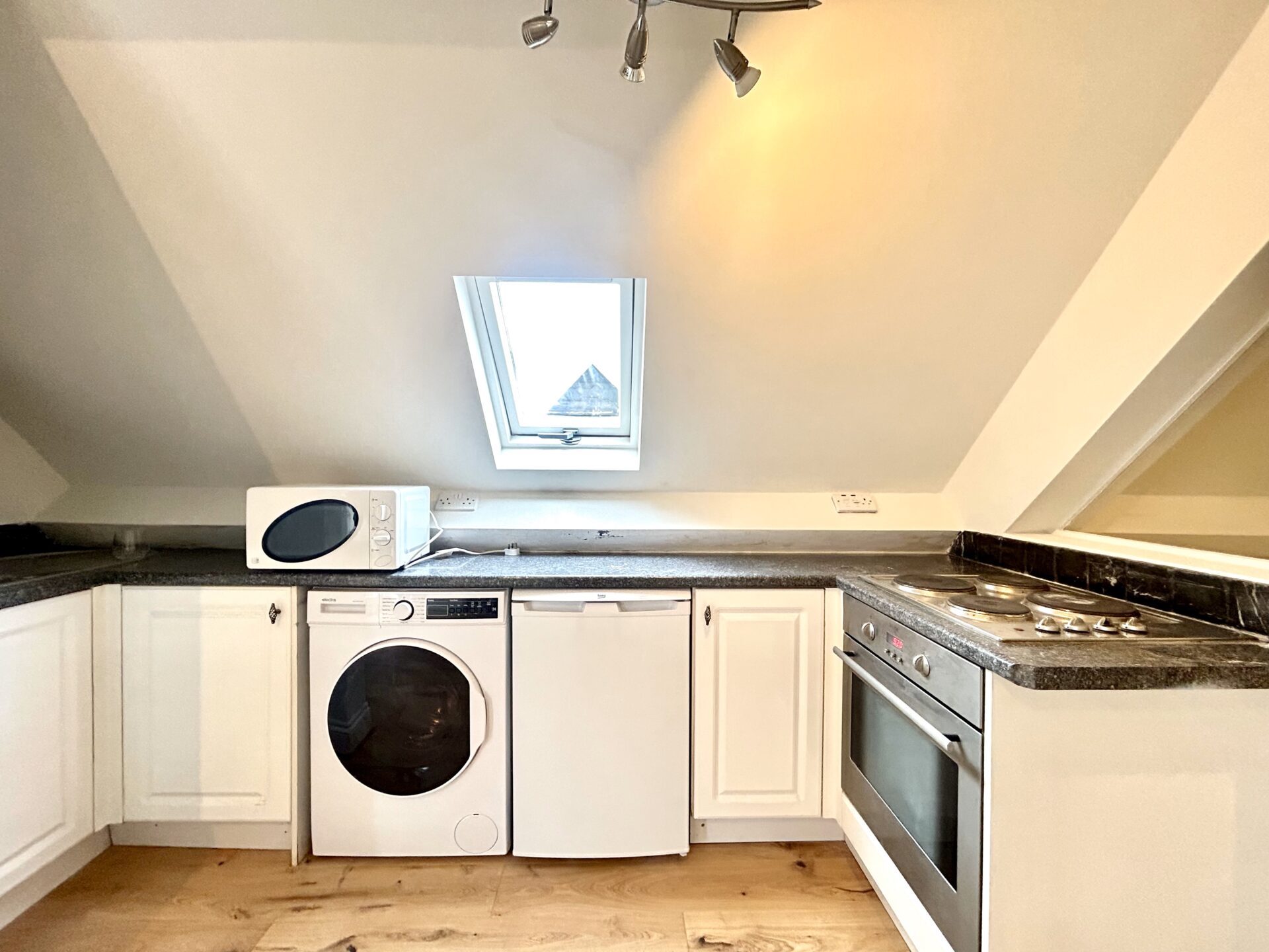 Kitchen (1)
