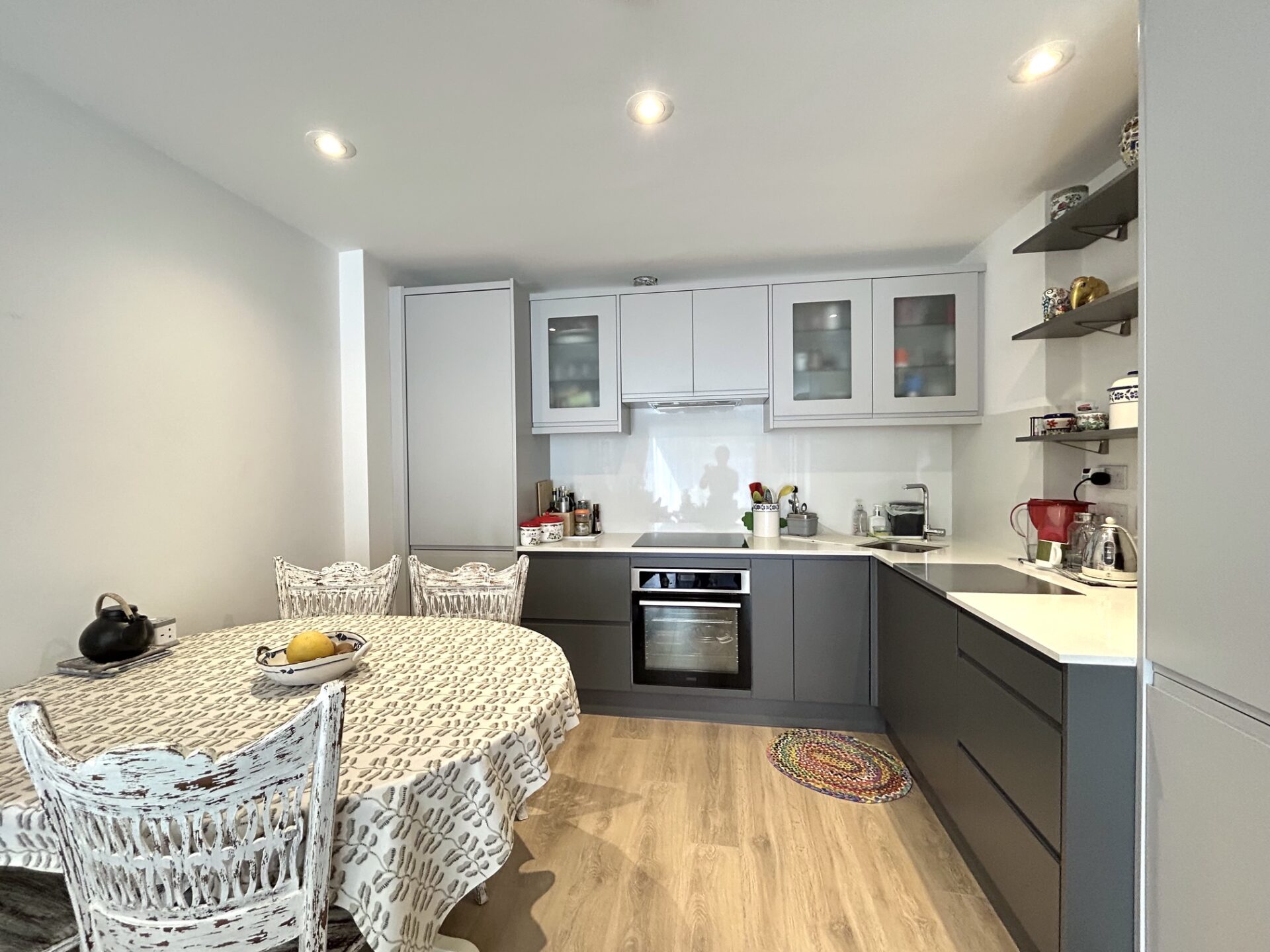 Kitchen dining 1