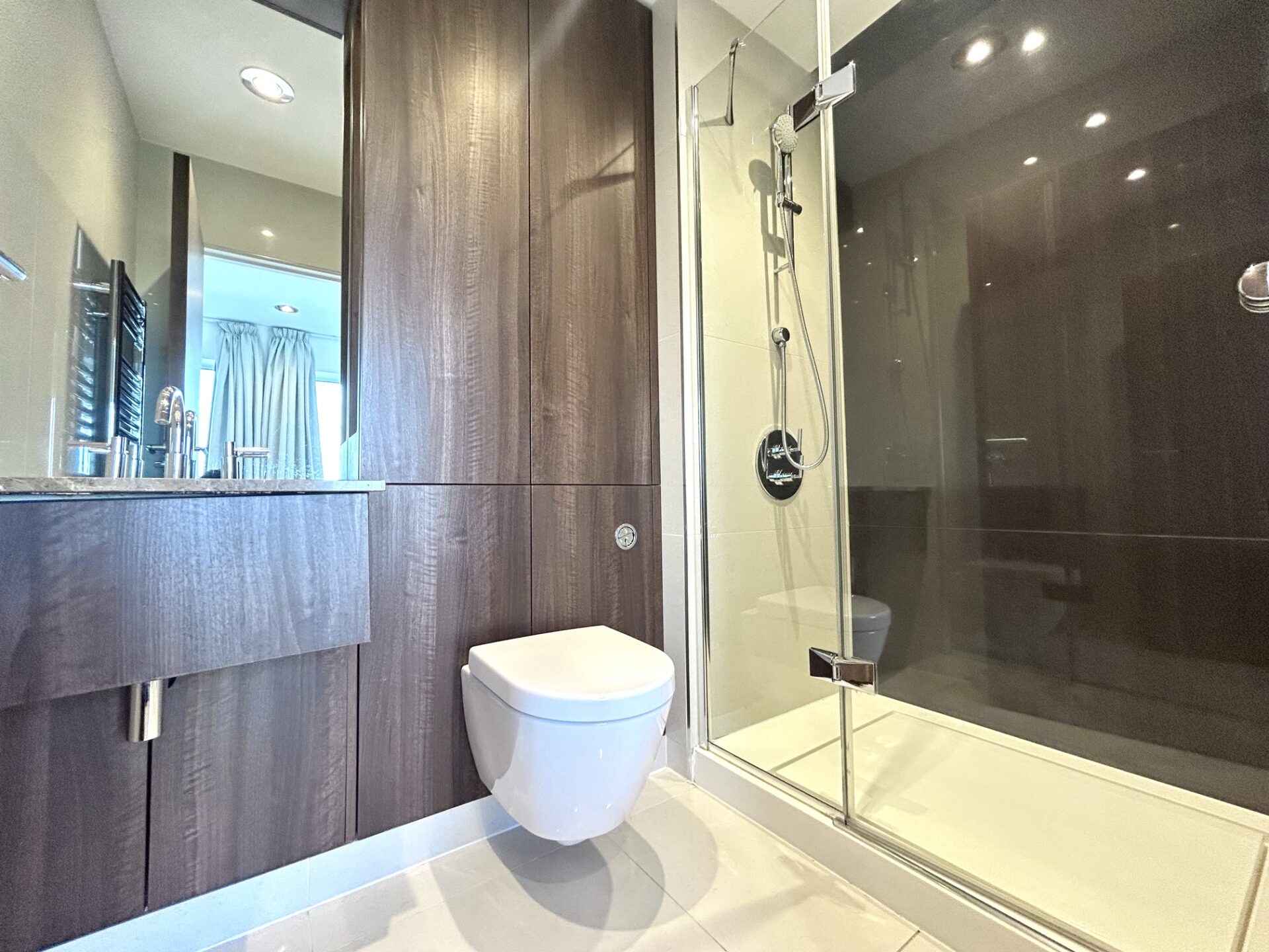 Master bathroom 2