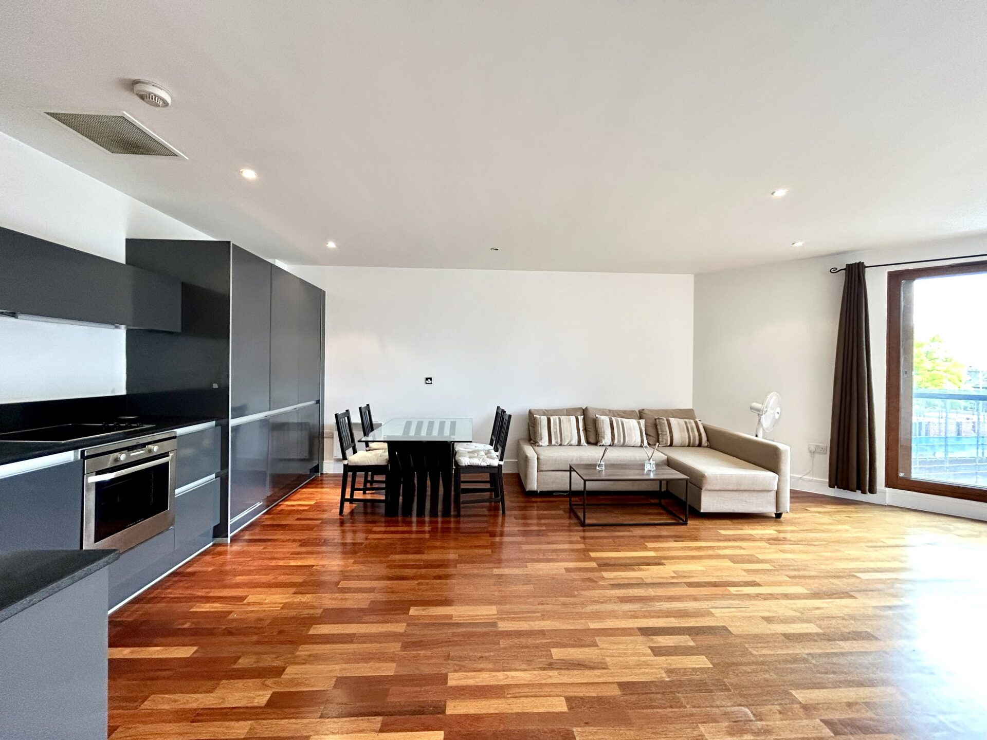 Kitchen reception
